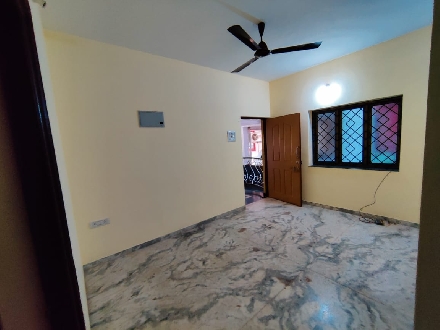 2Bhk Unfurnished flat on ground floor near Babaji Bakery rent 20k