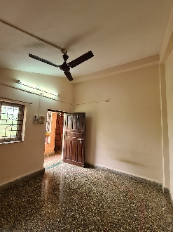 Rental 1bhk  Location in Vijaynagar Colony, Porvorim.  Rent 14K   2nd floor without lift. Only for Hindu family.
